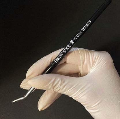 Пензлик вигнутий Brow Soul